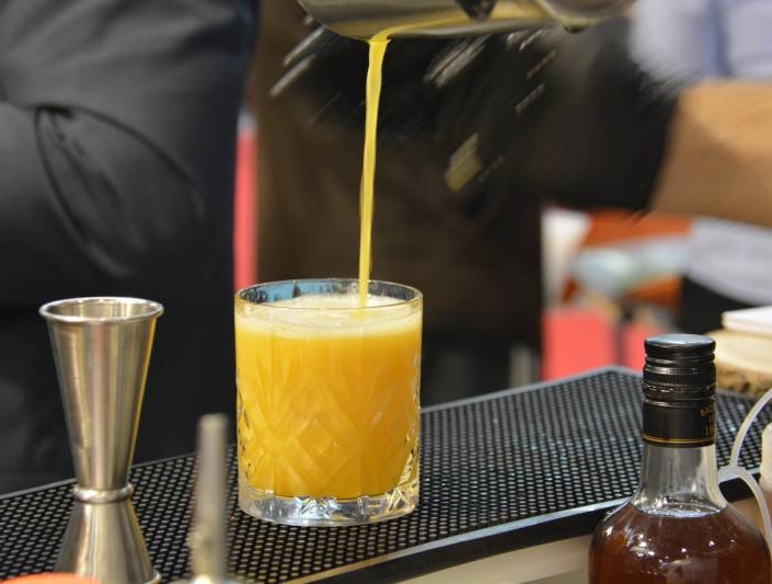 Service des cocktails pour entreprise à Chassieu