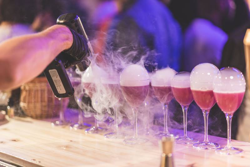 La Barmobile : Le Bar à Cocktails Mobile pour Vos Événements d'Entreprise à Lyon