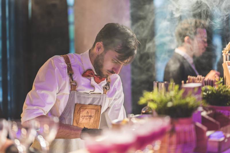 La Barmobile : Animation de Cocktails Artisanaux pour Événements d'Entreprise en Auvergne-Rhône-Alpes