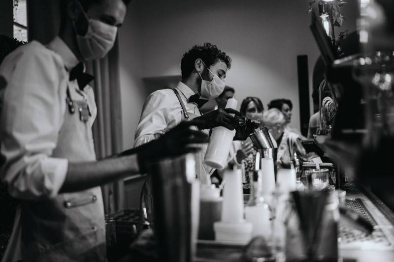 Bar à cocktails mobile à Lyon pour une soirée dansante de mariage réussie